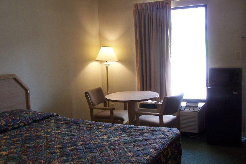 Lewisburg Celebration Inn الغرفة الصورة
